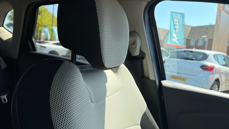 Renault Captur 0.9 TCE 90 Iconic 5dr Petrol Hatchback